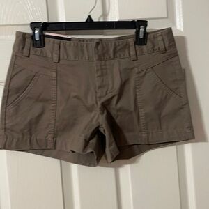 Banana Republic 8P Olive Green Shorts NEW